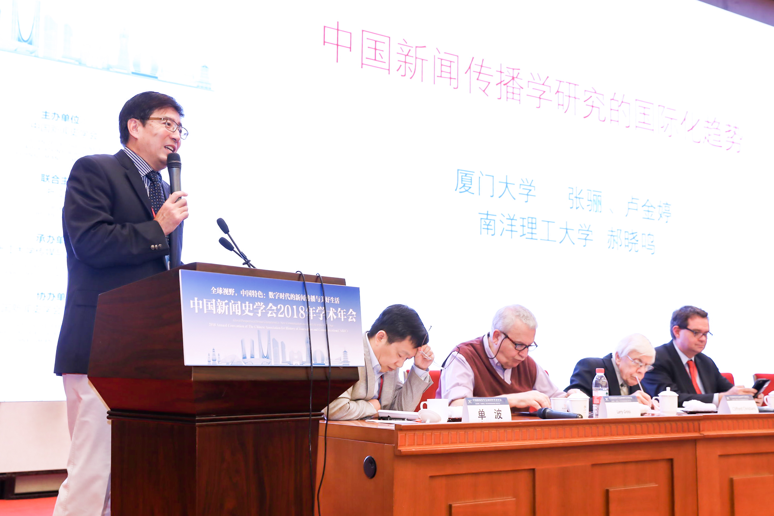 1541405876437006891.jpg vbox6044_E70A8088_105821_small_v1.jpg