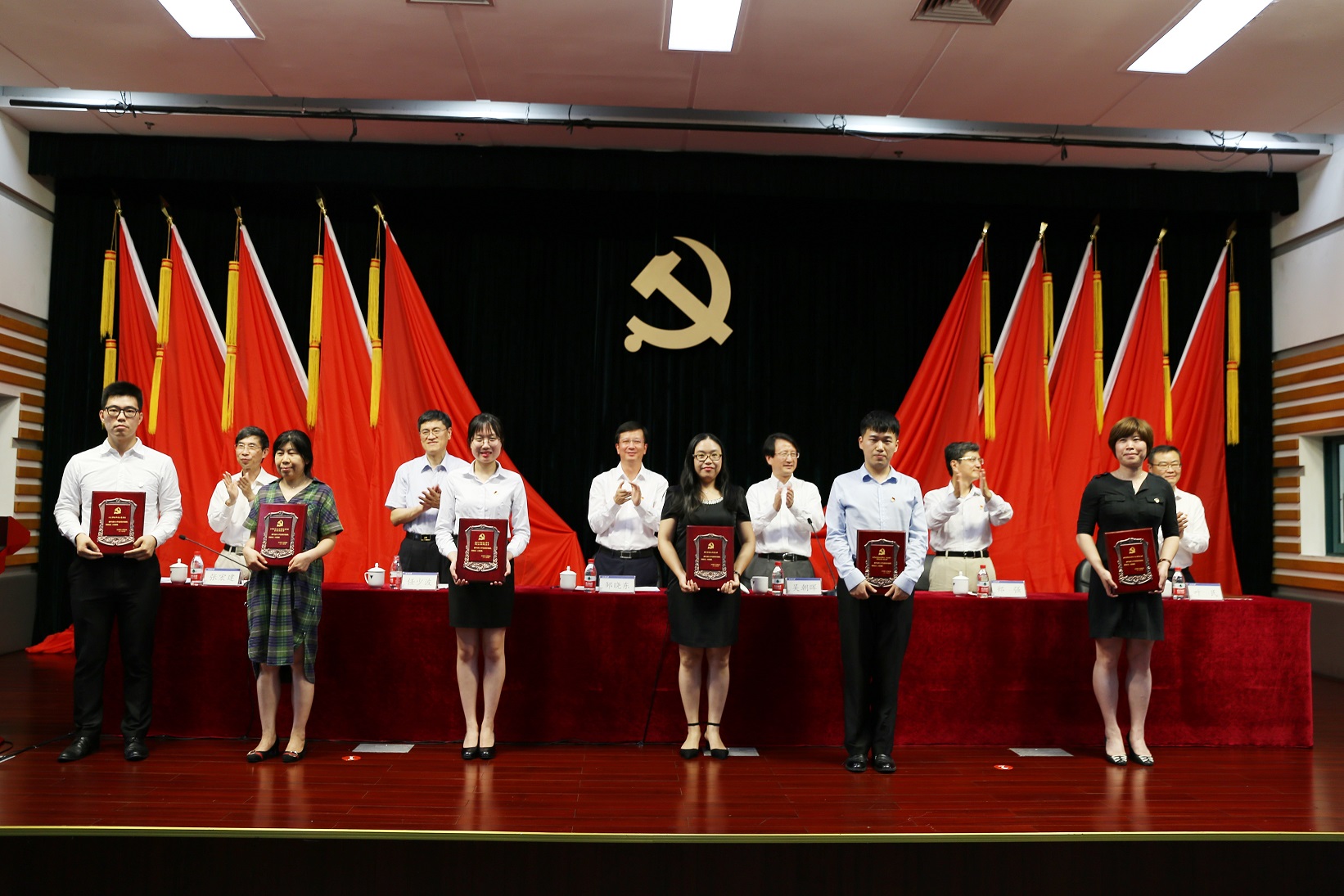 1530503455188084967.jpg 1530503455188084967.jpg