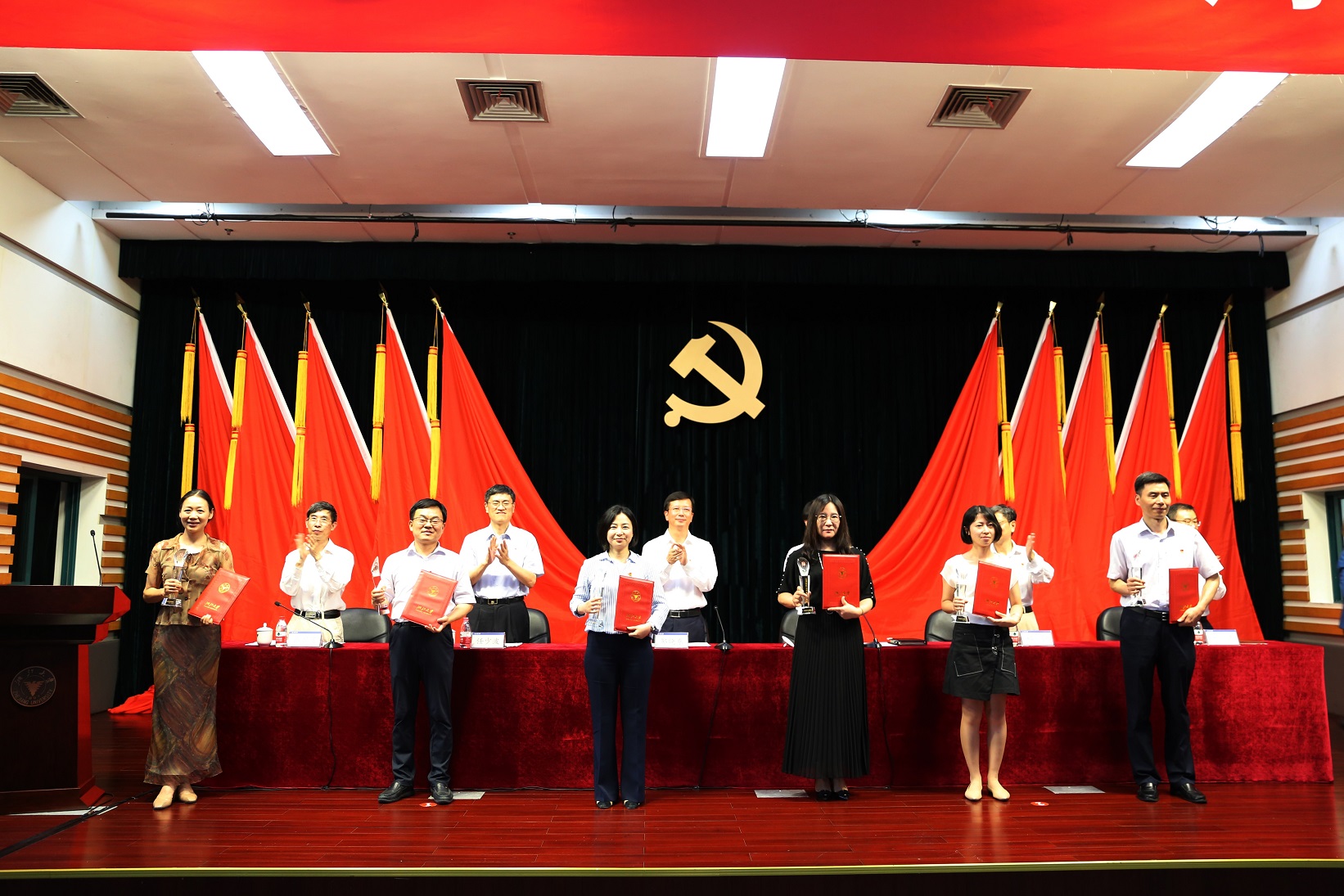 1530503482452089456.jpg 1530503482452089456.jpg